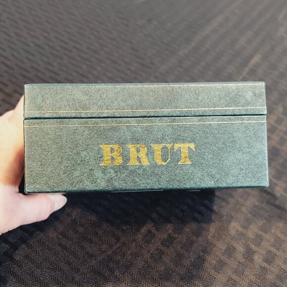 NIB BRUT STAINLESS STEEL QUARTZ WATCH & CARD WALLET SET - Picture 14 of 15